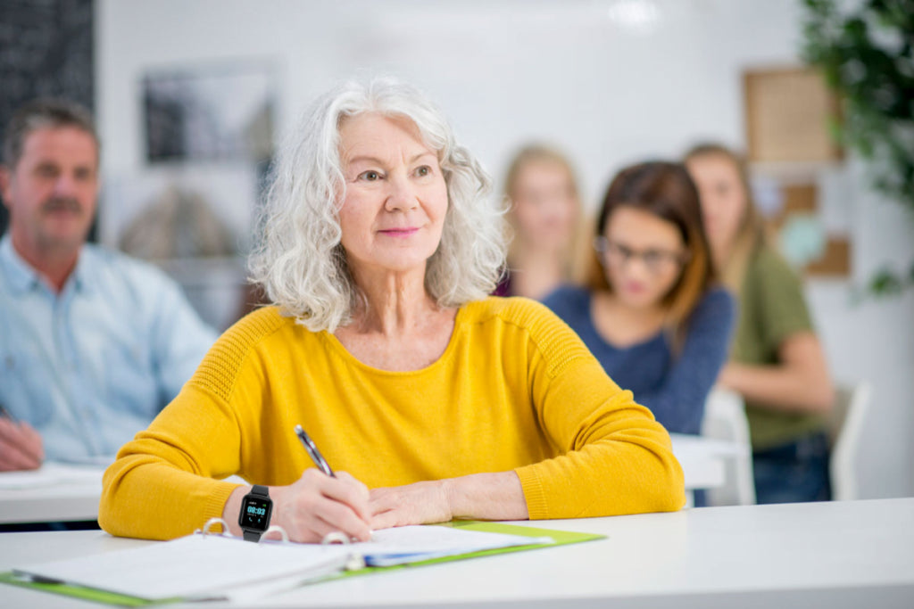Volwassenen Onderwijs en Technologische hulpmiddelen als mogelijke buffer tegen Dementie en Alzheimer