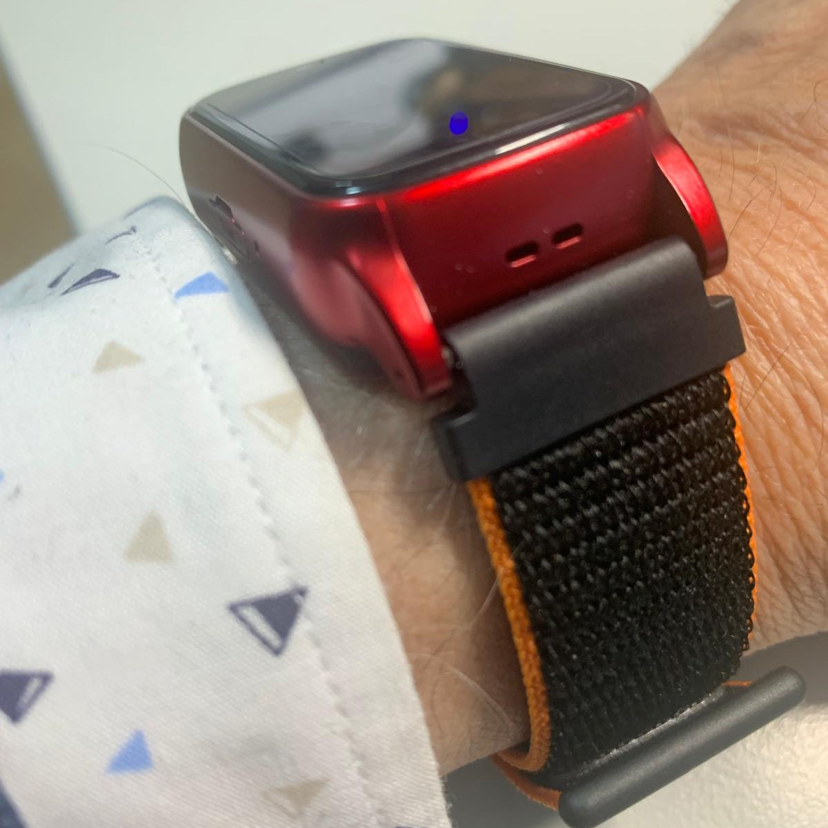 Horlogeband, zacht aanvoelend met makkelijke klittenband sluiting - drie kleuren